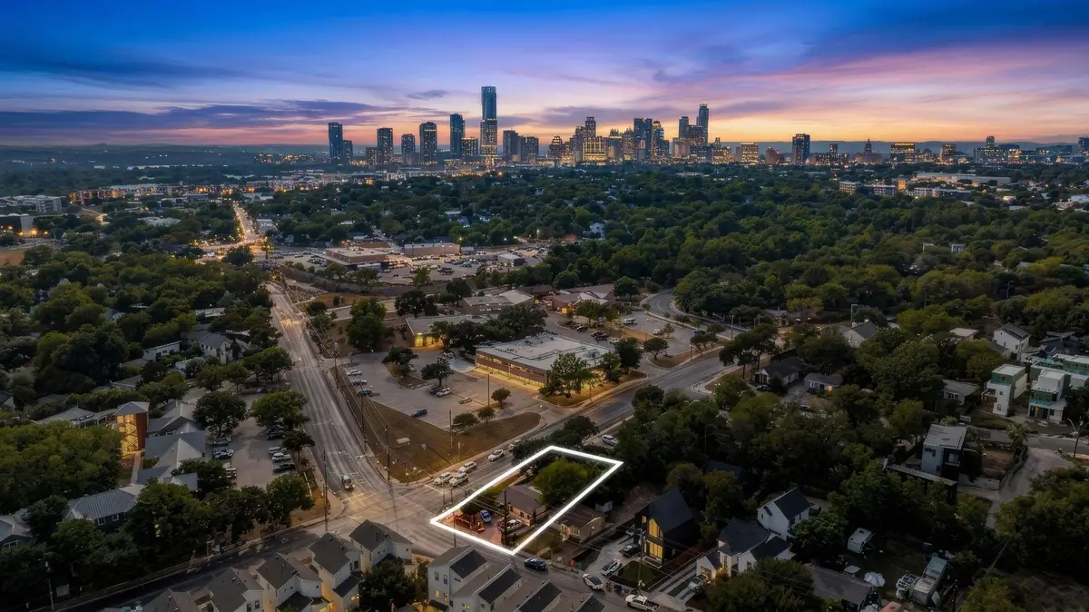 2900 Webberville Rd, Austin, TX 78702 - #1