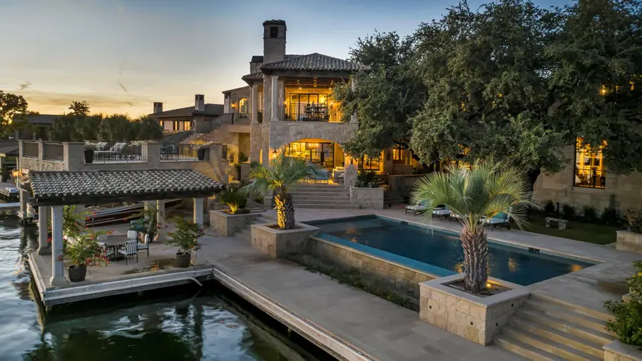 419 Lighthouse Dr, Horseshoe Bay, TX 78657 - #3