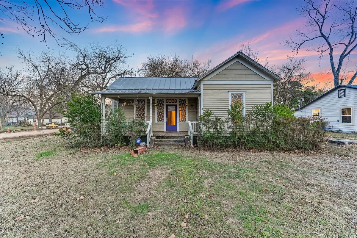 306 Garwood St, Smithville, TX 78957 - Image #1