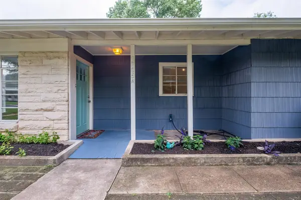 1905 W Saint Johns Ave, Austin, TX 78757