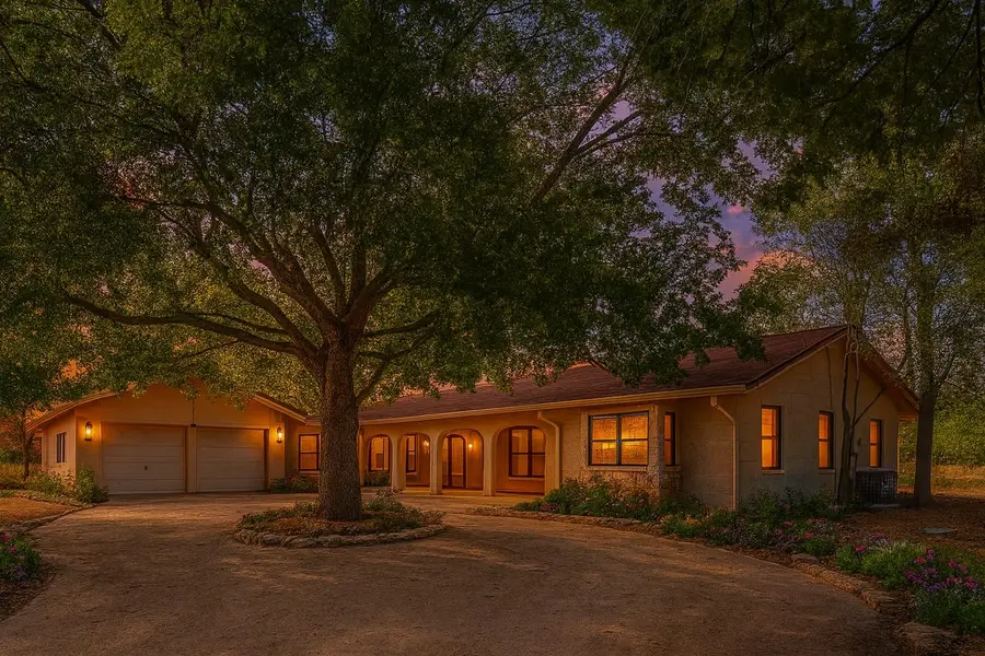 219 Blanco Dr, Wimberley, TX 78676 - Image #2