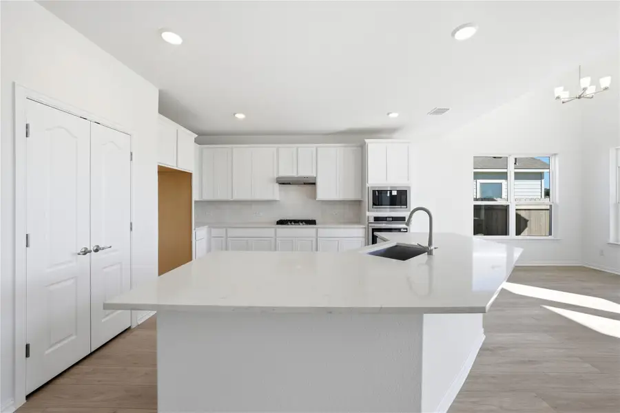 205 Caraway Dr, Taylor, TX 76574 - Image #3