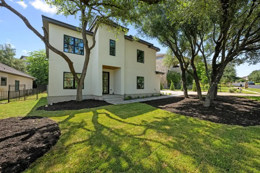 13 Autumn Oaks Dr, Lakeway, TX 78738 - #2