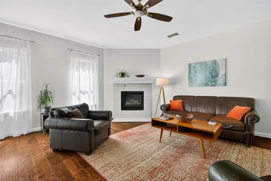 9201 Ovalla Dr, Austin, TX 78749 - #2