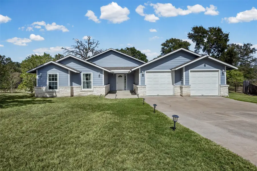 197 Wright Dr, Cedar Creek, TX 78612 - #2