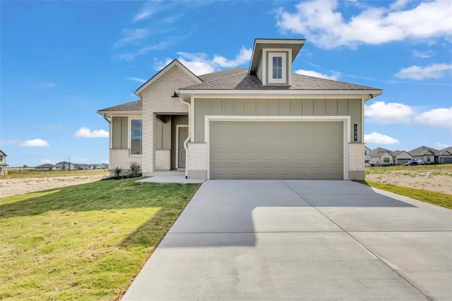 308 Boatright Blvd, Jarrell, TX 76537 - Image #3