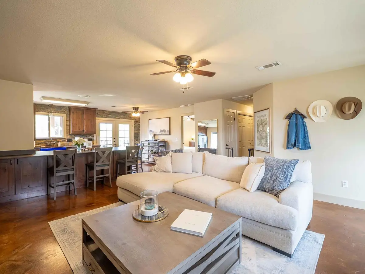 10212 Thomas Ln, Dripping Springs, TX 78620 - #1