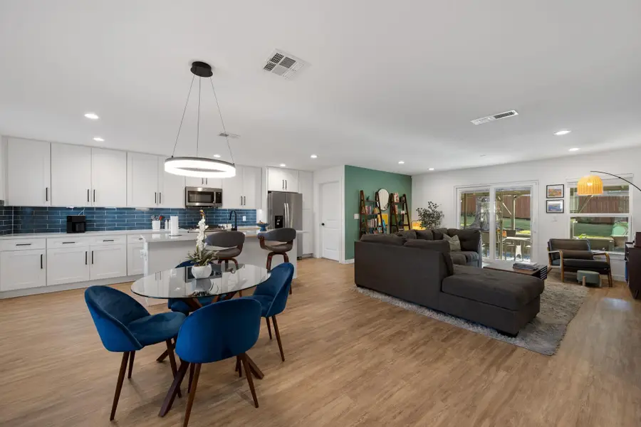 827 Sussex Dr, Austin, TX 78745 - #2