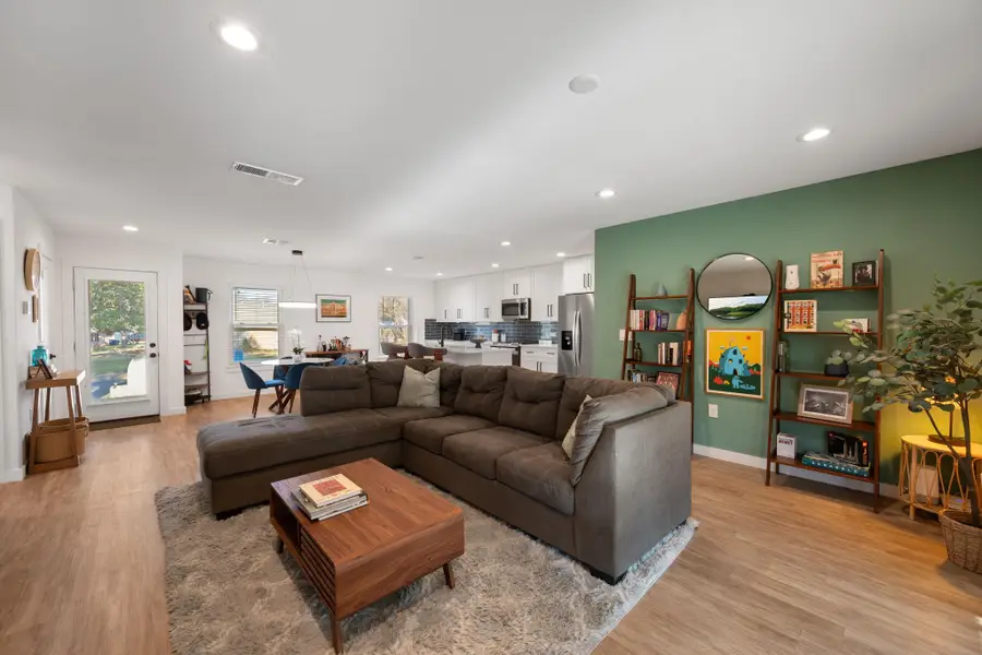 827 Sussex Dr, Austin, TX 78745 - #3