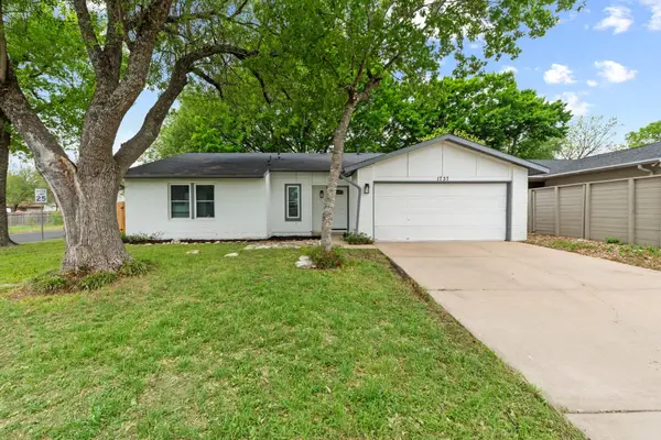 1737 Cricket Hollow Dr, Austin, TX 78758
