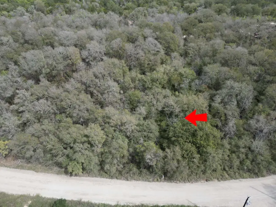 201 Heleakala Dr, Bastrop, TX 78602 - Image #2