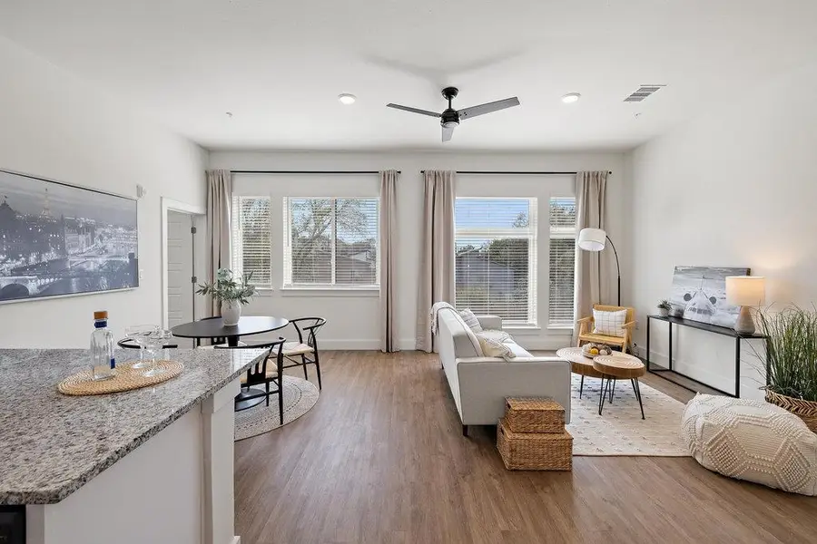 1811 Webberville Rd #1209, Austin, TX 78721 - Image #2