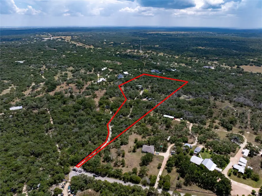 501 Limestone Ln, Driftwood, TX 78619 - Image #2