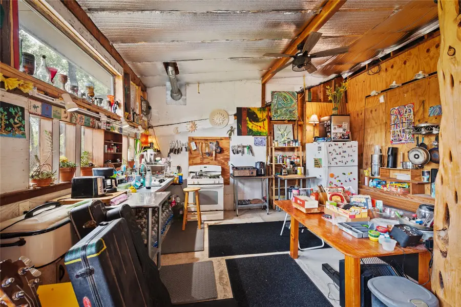 501 Limestone Ln, Driftwood, TX 78619 - Image #3