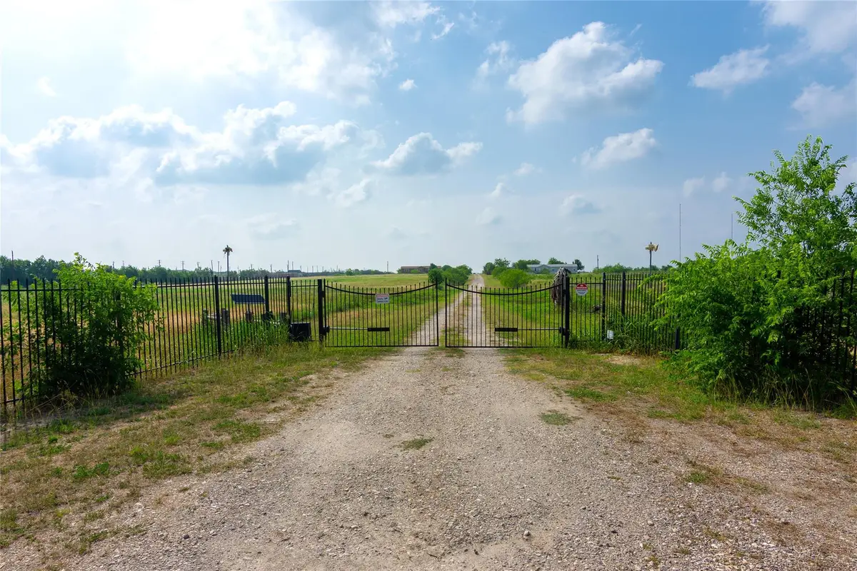 11209  (Tract 1, Bldg 2) Doyle Overton Road Rd, Del Valle, TX 78617 - Image #1