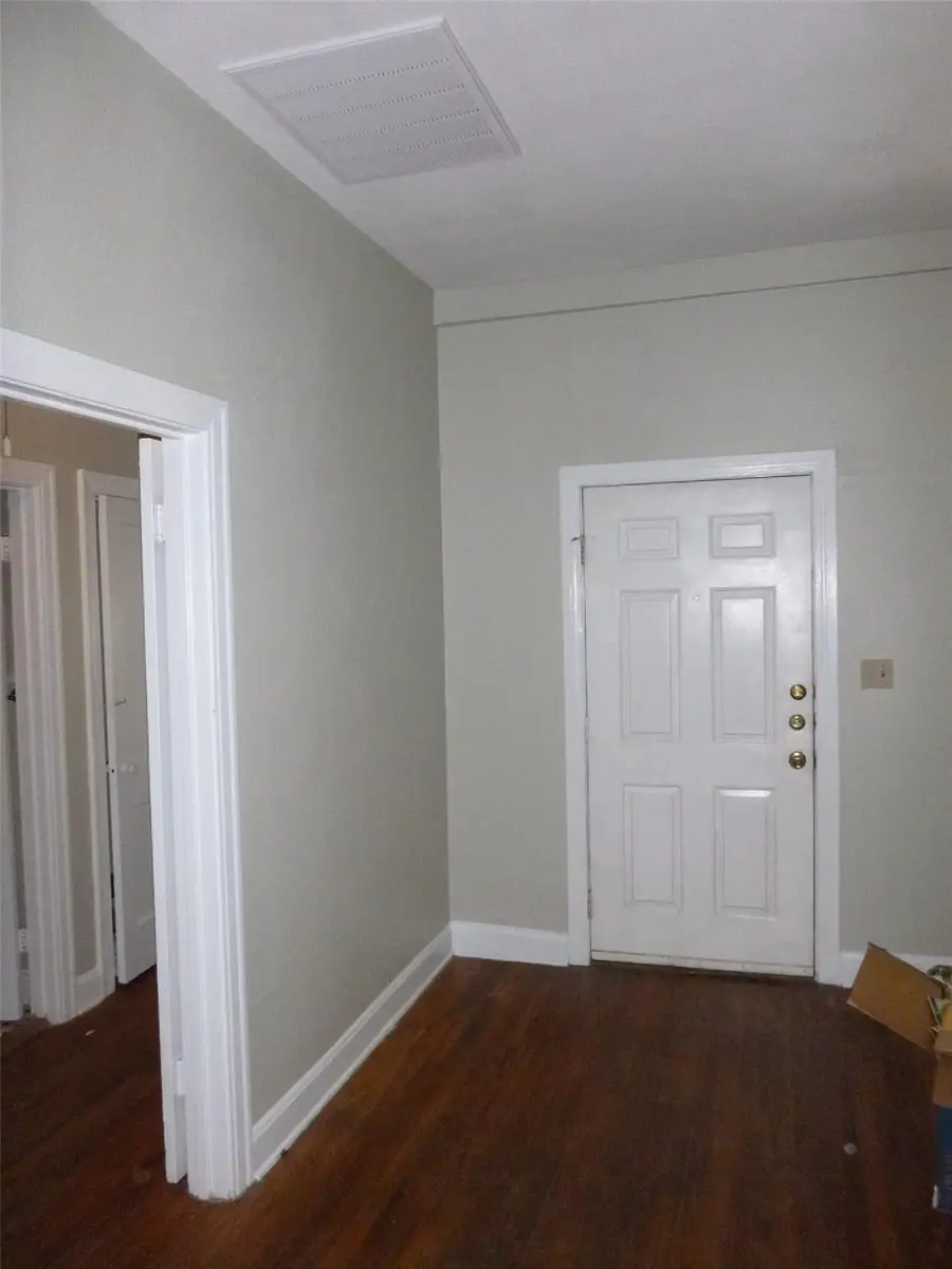 218 W 51st St, Austin, TX 78751 - #2