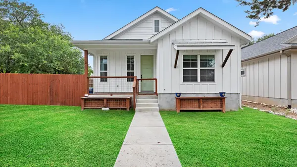 2 Stone Creek Cir, Wimberley, TX 78676