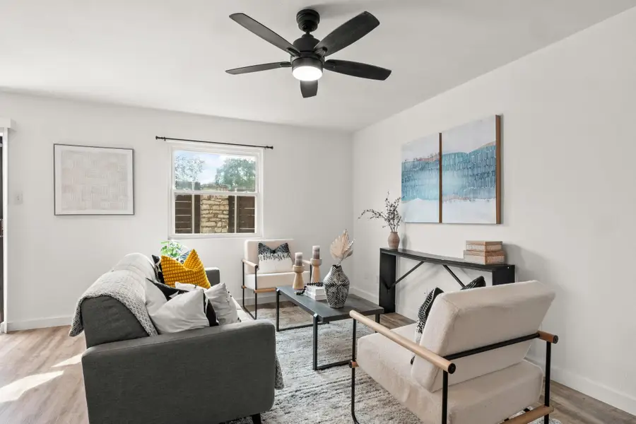 5616 Emerald Forest Dr #101, Austin, TX 78745 - Image #2