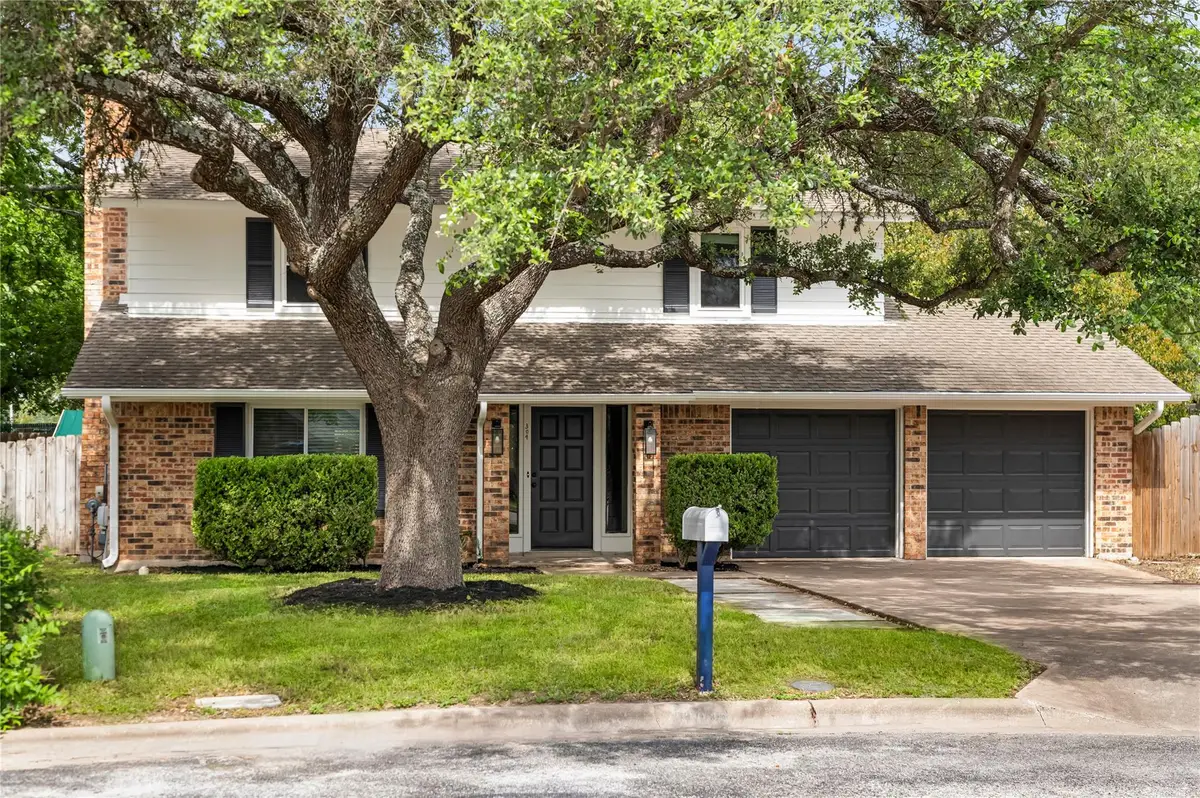 304 Clearsky Cir, Austin, TX 78745 - #1