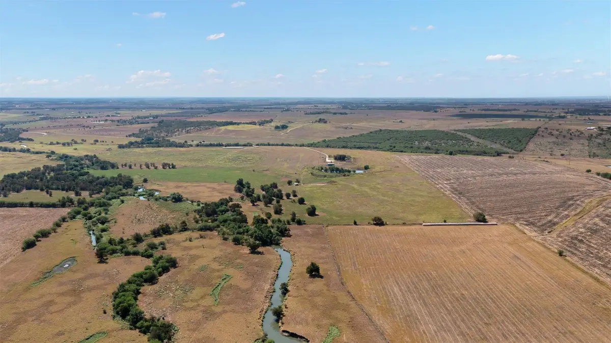 600 County Rd 447 Rd, Taylor, TX 76574 - #1