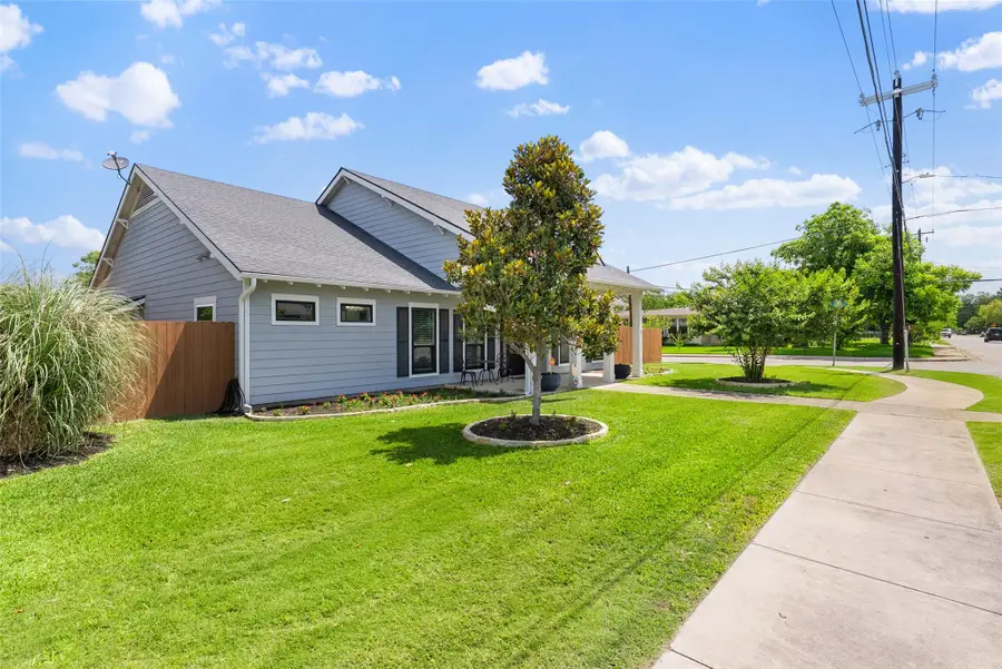 601 W 17th St, Georgetown, TX 78626 - #3