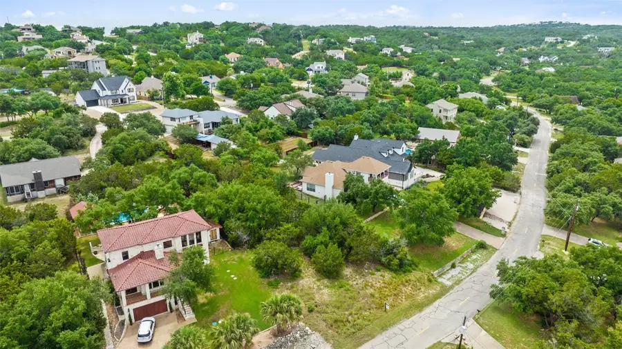109 Cowal Dr N, Spicewood, TX 78669 - Image #2