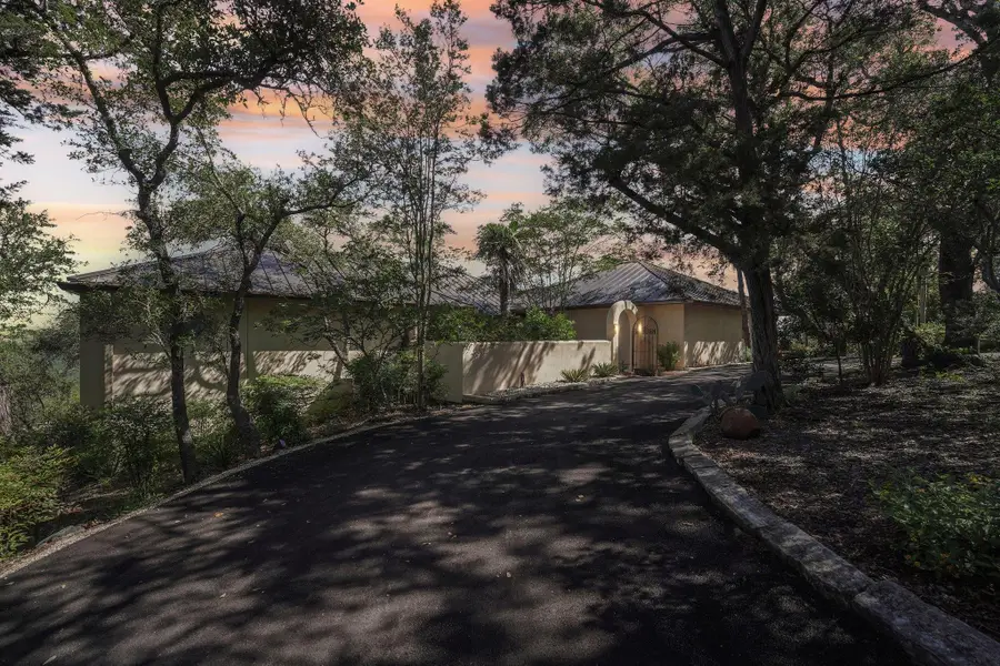 100 Mesa Dr, Wimberley, TX 78676 - #2