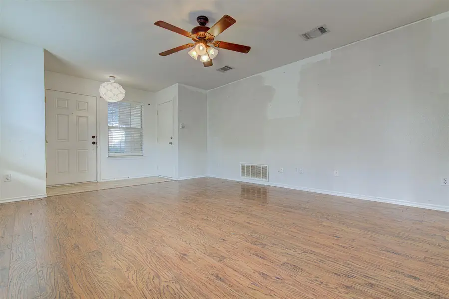 1084 Shadow Creek Blvd, Buda, TX 78610 - #3