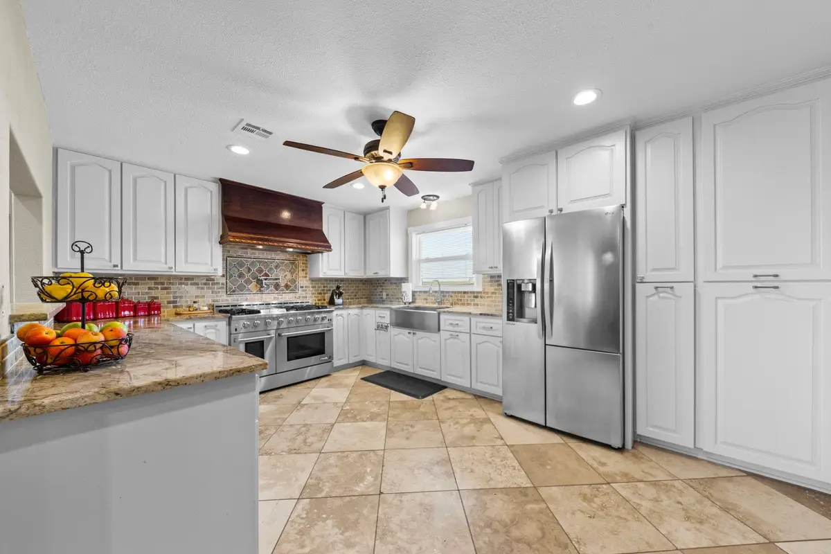 3022 N Us Highway 281, Burnet, TX 78611 - #1