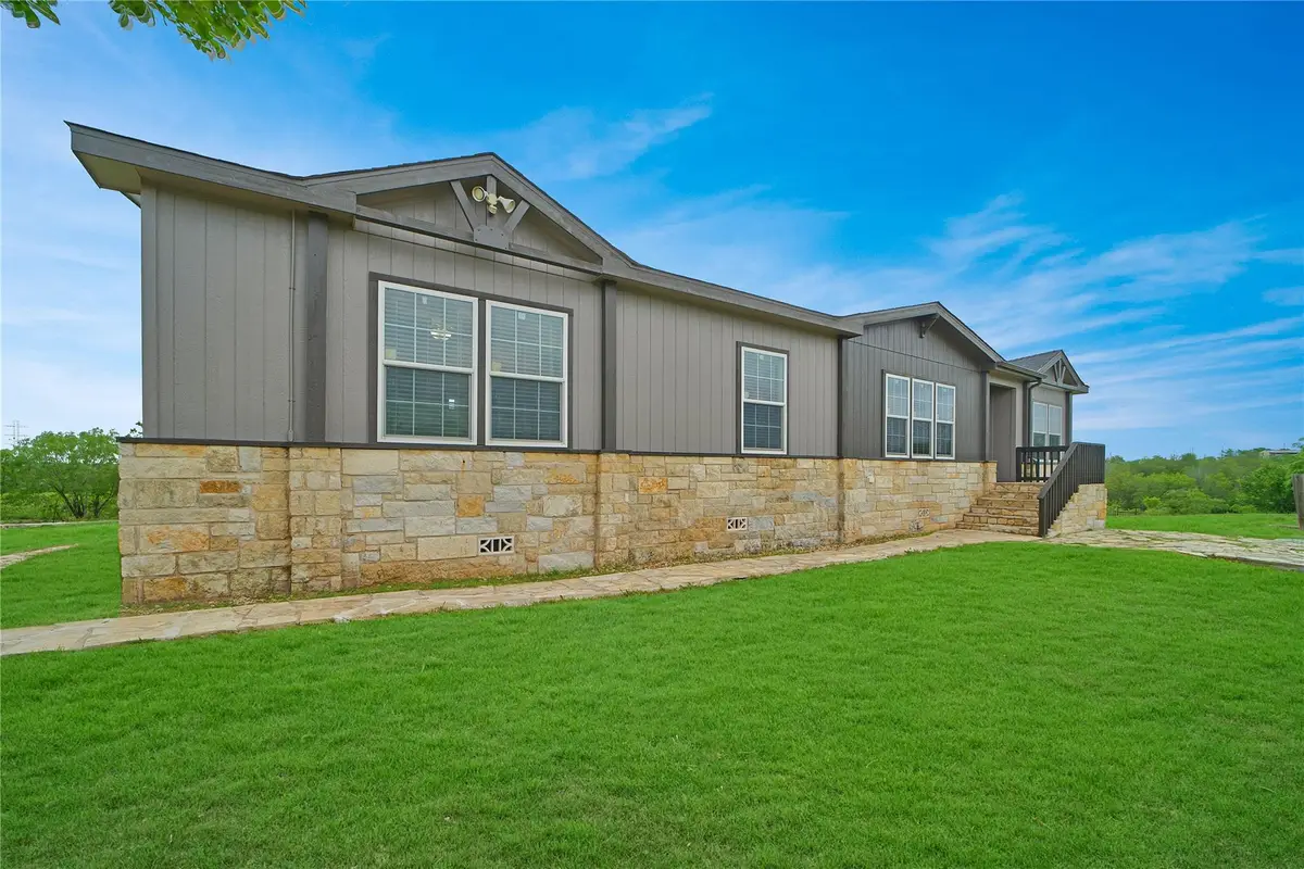 480 Holz Rd, Niederwald, TX 78640 - #1