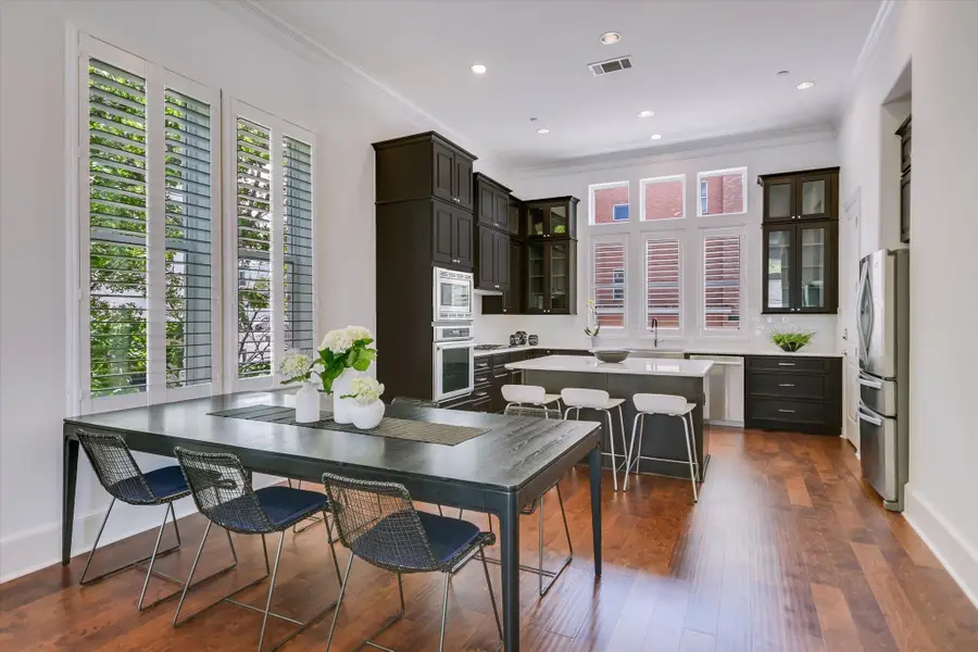 1023 Juniper St, Austin, TX 78702 - Image #2