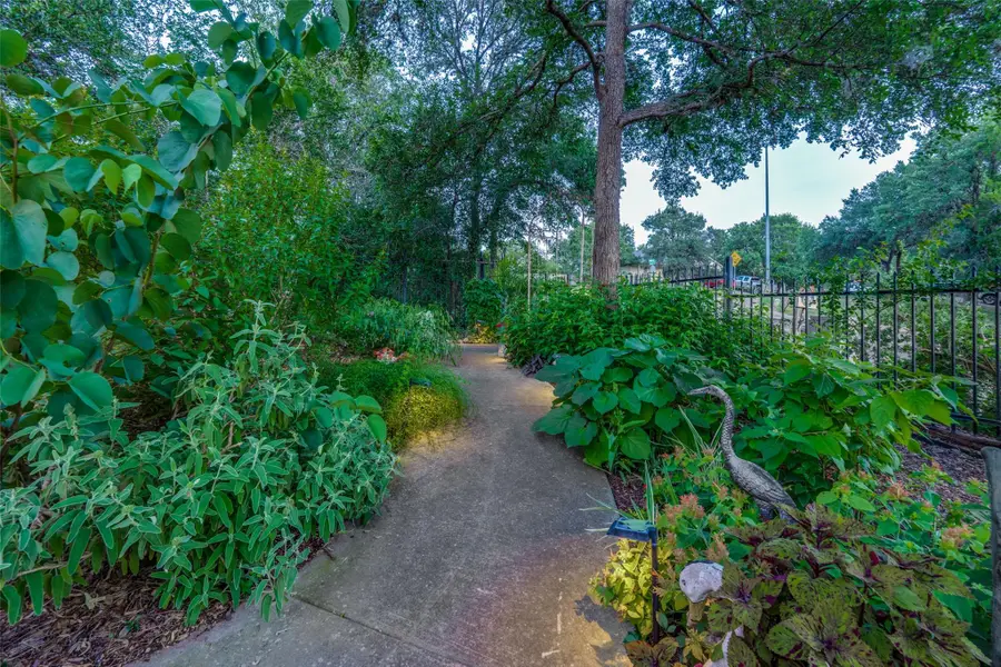1754 N Bishop St, San Marcos, TX 78666 - #2