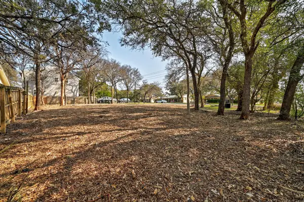 1010 Hazelton St, San Marcos, TX 78666