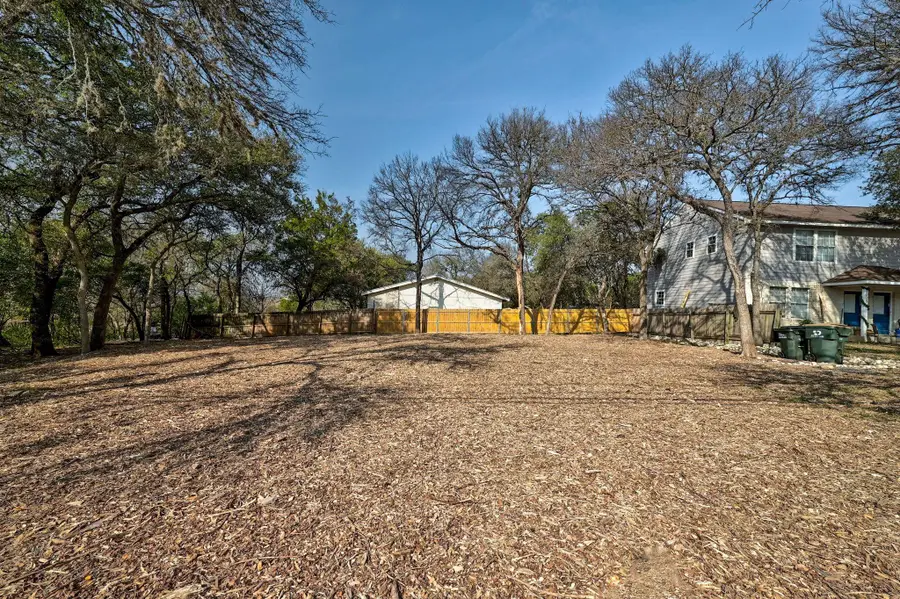 1010 Hazelton St, San Marcos, TX 78666 - Image #2