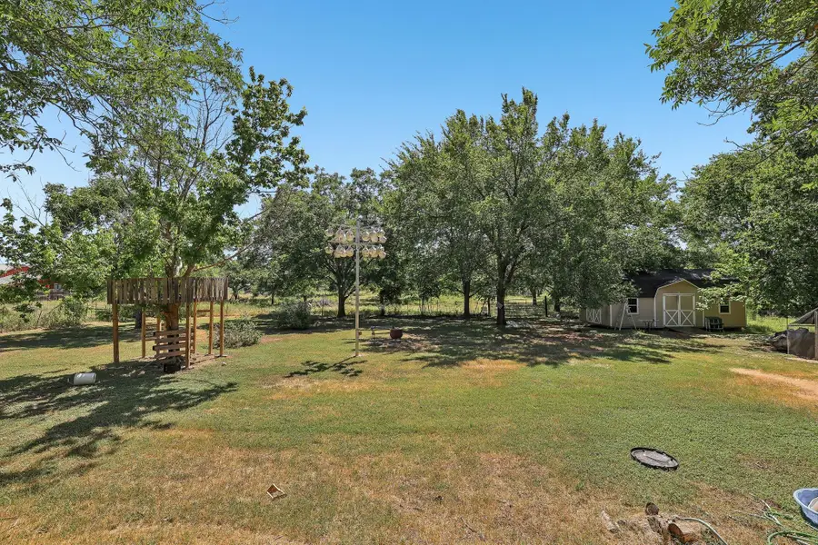 504 Perkins St, Bastrop, TX 78602 - #2