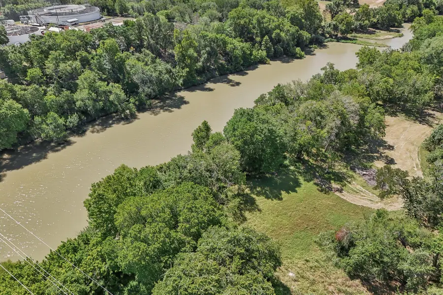 504 Perkins St, Bastrop, TX 78602 - #3