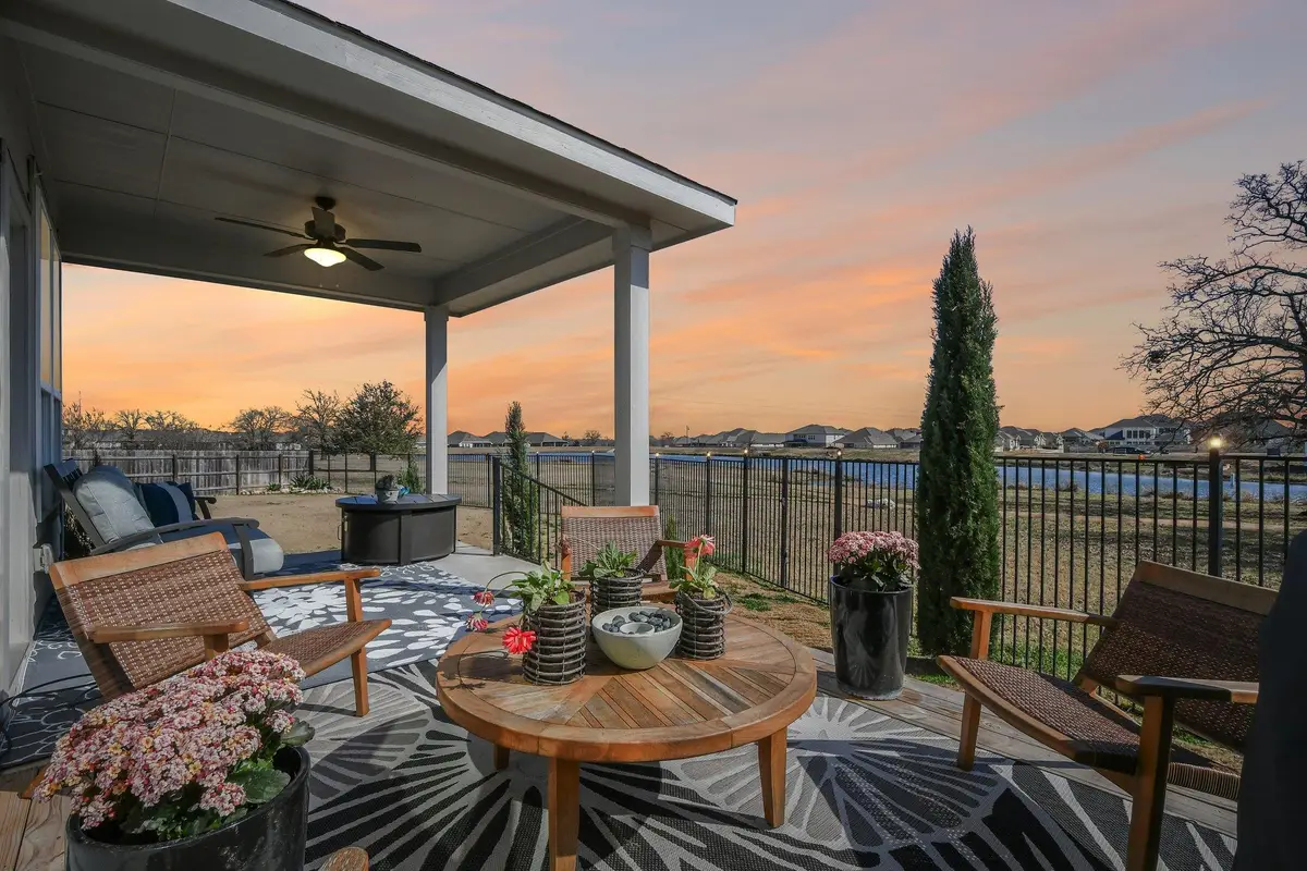 208 Locklin Dr, Liberty Hill, TX 78642 - #1