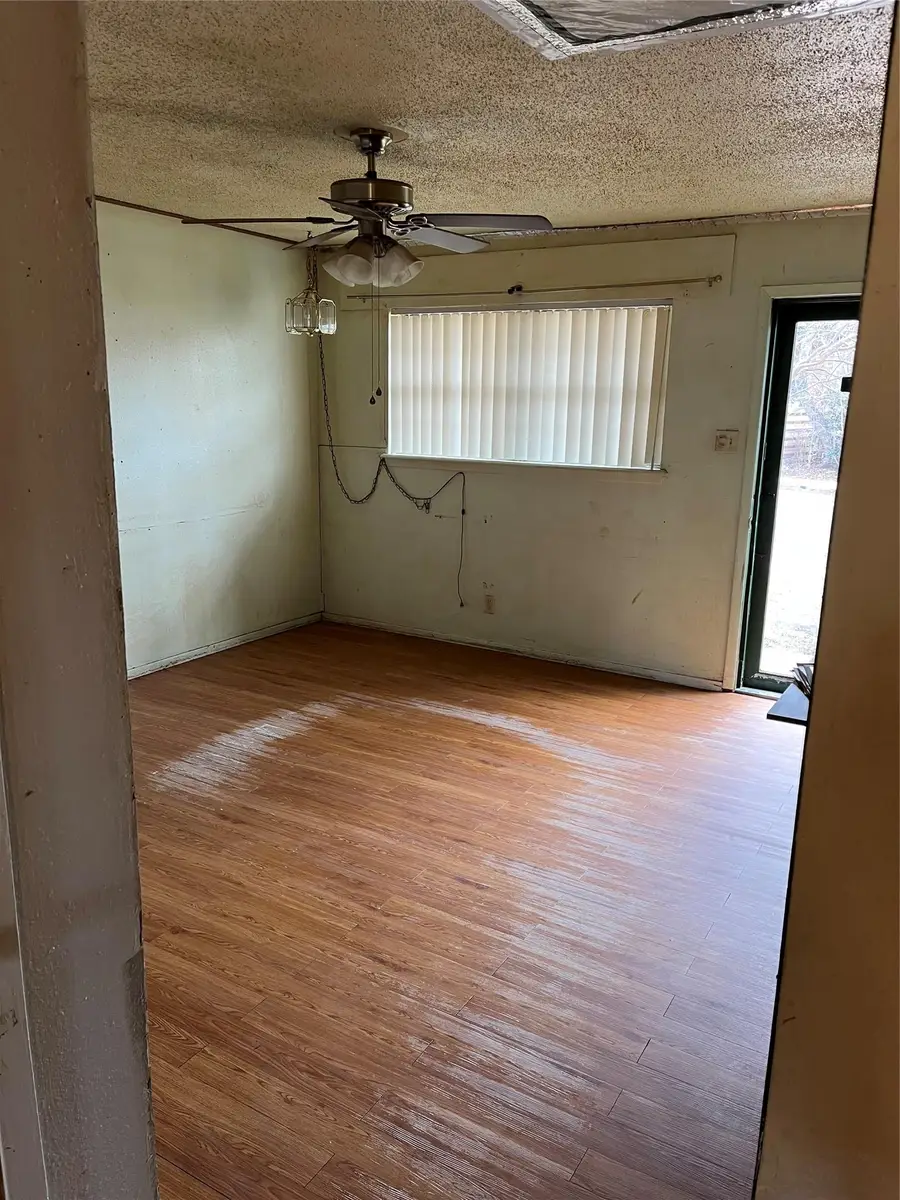 4816 Aberdeen Dr Dr, Austin, TX 78745 - Image #2