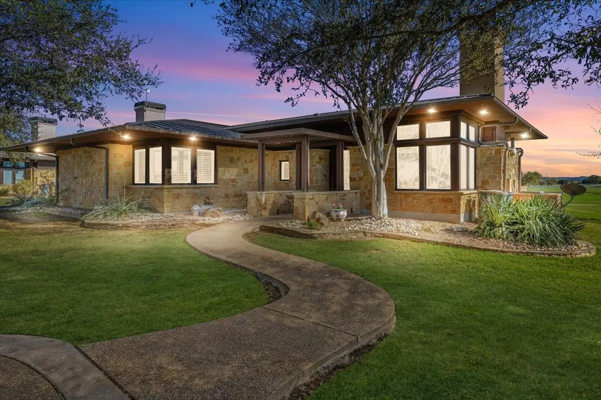 2001 Kahala Sunset Dr, Spicewood, TX 78669 - #1