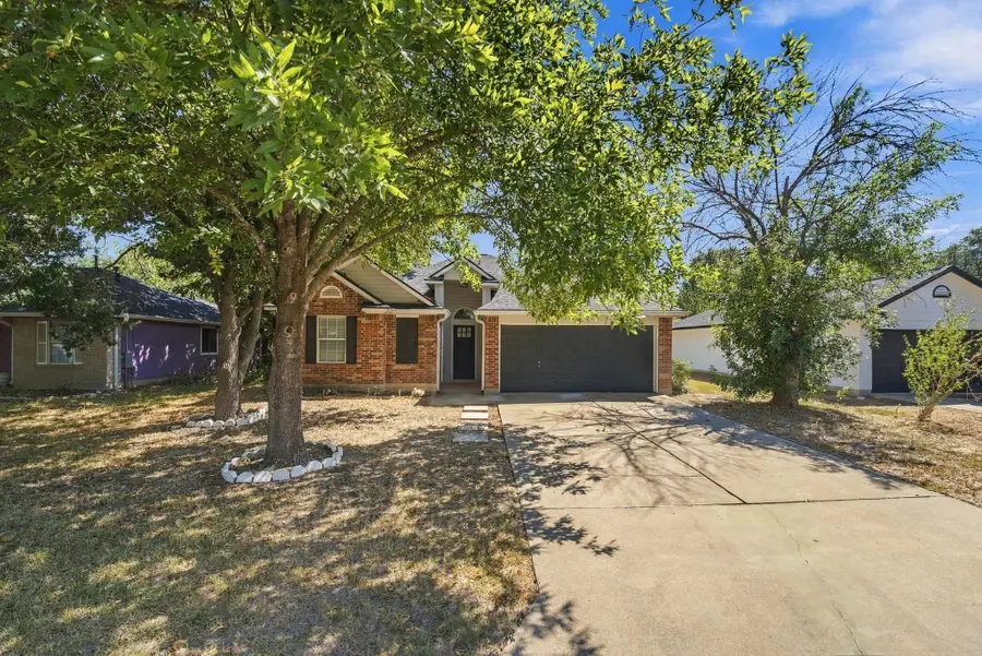 810 Honeysuckle Dr, Leander, TX 78641 - #3