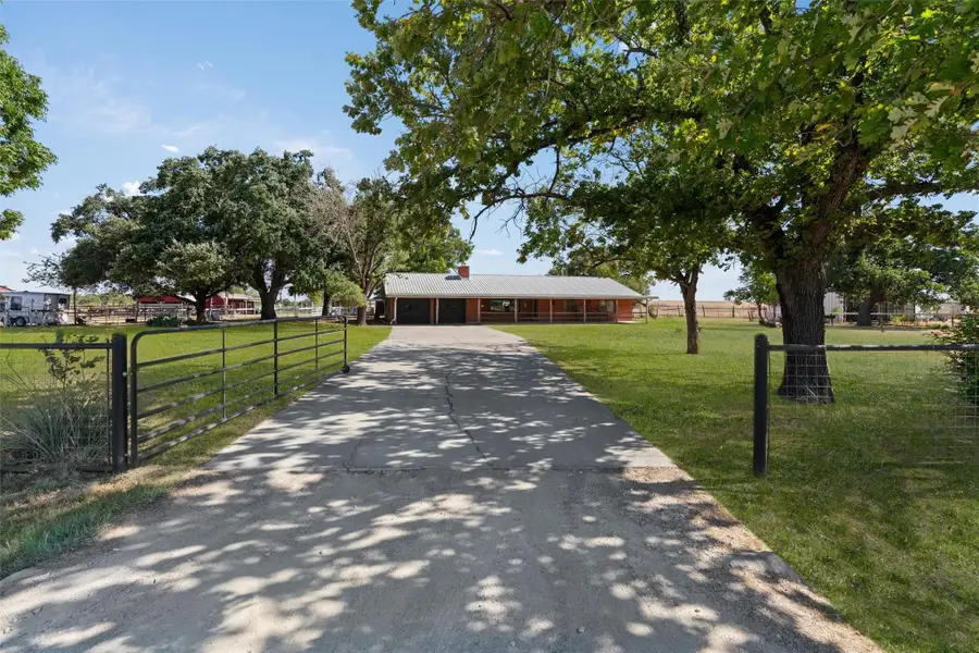 323 County Road 450, Thorndale, TX 76577 - Image #2