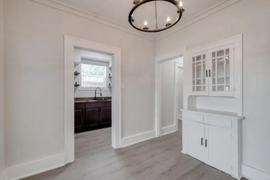 7406 Bethune Ave, Austin, TX 78752 - Image #2