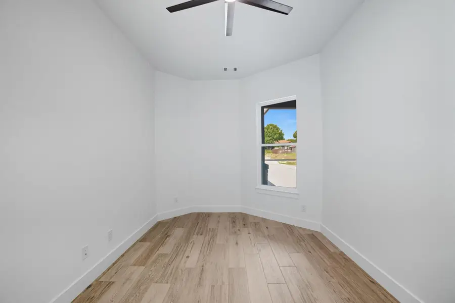 226 Sunday Dr, Burnet, TX 78611 - Image #2