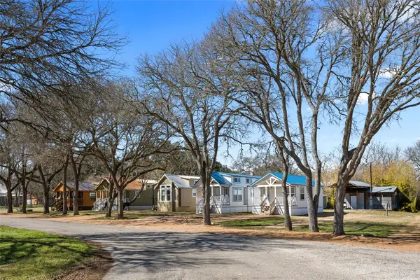 250-300 Park Avenue Ave, Staples, TX 78670