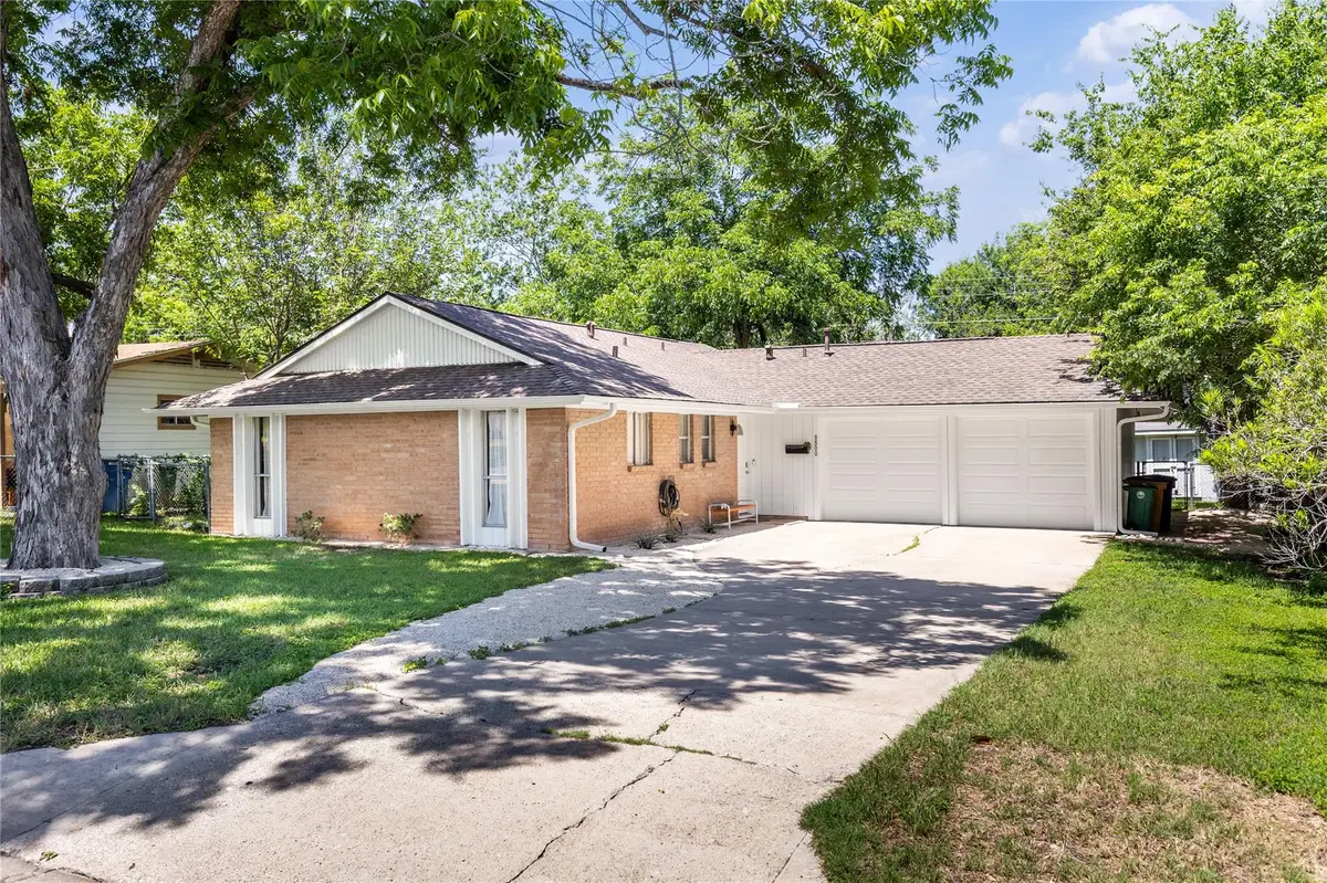 8800 Parkfield Dr, Austin, TX 78758 - #1