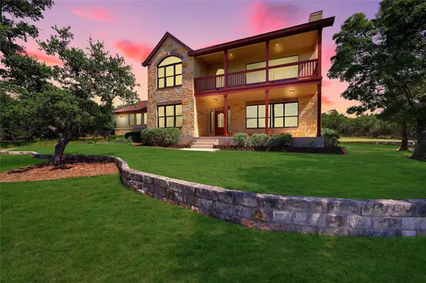 995 Cielo Springs Dr, Blanco, TX 78606