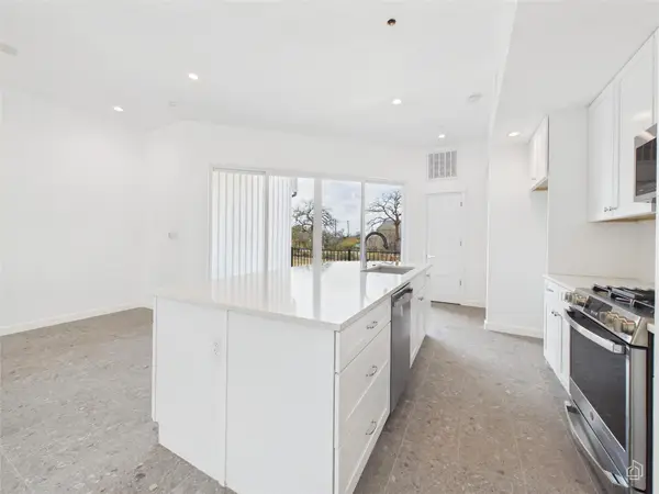 5912 Harold Ct #104, Austin, TX 78721