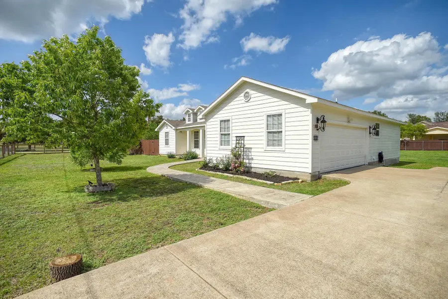 102 W Oak Loop, Cedar Creek, TX 78612 - #2