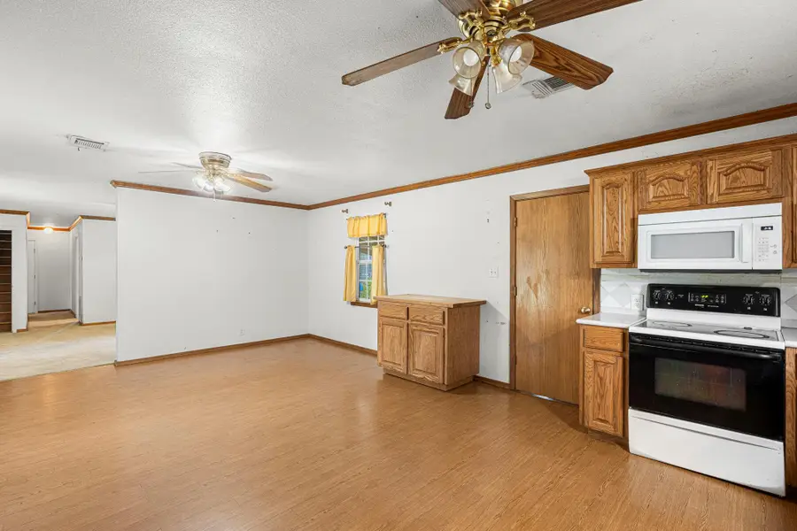 510 Country Ln, Hays, TX 78610 - #2