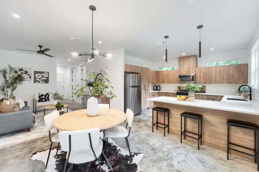 4805 Sara Dr #A, Austin, TX 78721 - #2